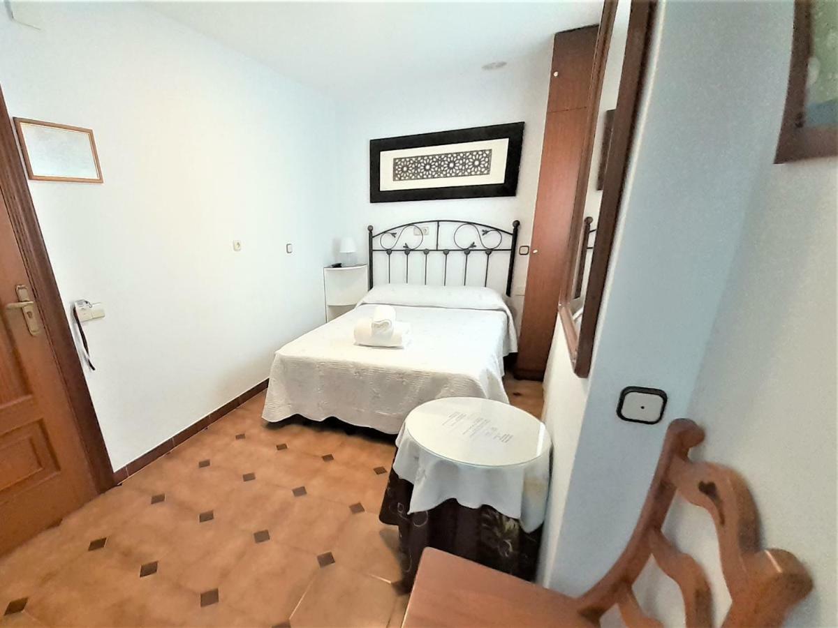 Hostal Kokkola Fuengirola Exterior photo
