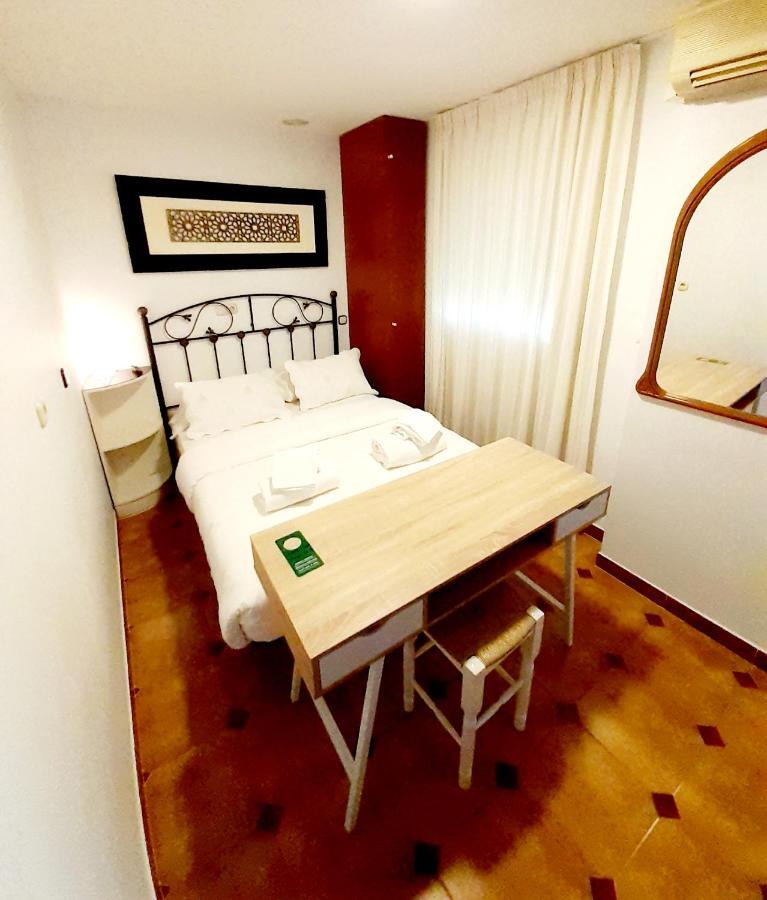 Hostal Kokkola Fuengirola Exterior photo